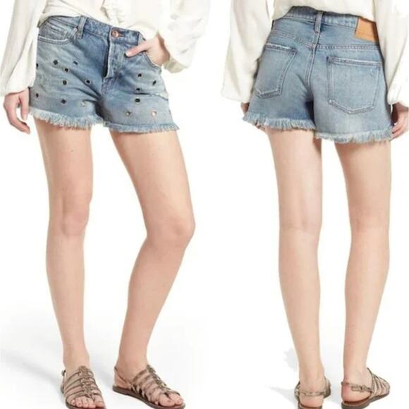 BAND OF GYPSIES “Violet” Grommet Denim Shorts Womens Size 32 - Picture 1 of 16